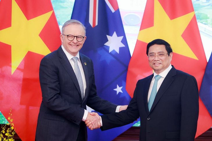 Thủ tướng Phạm Minh Chính đón Thủ tướng Úc Anthony Albanese trước hội đàm ngày 4-6 - Ảnh: NGUYỄN KHÁNH